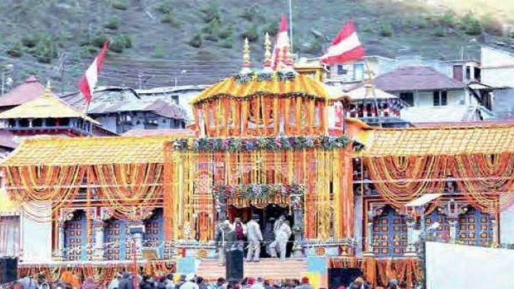 Chardham Yatra 2025: कड़ी सुरक्षा के बीच आज से चारधाम यात्रा शुरू, मंदिरों के कपाट आज से खुले